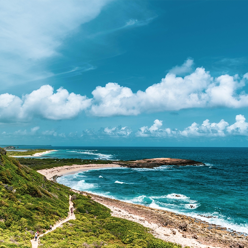 Image contexte paysage Tropic Kiss, plage et montagne