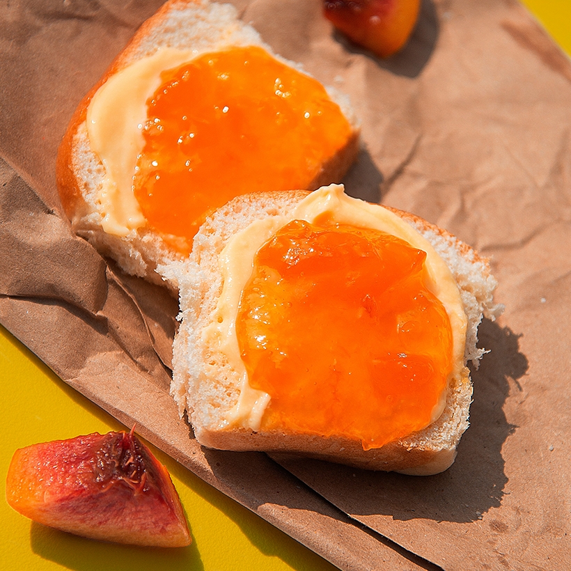 Image contexte M’amour Guy Lesueur tartines de pain avec du beurre et de la confiture