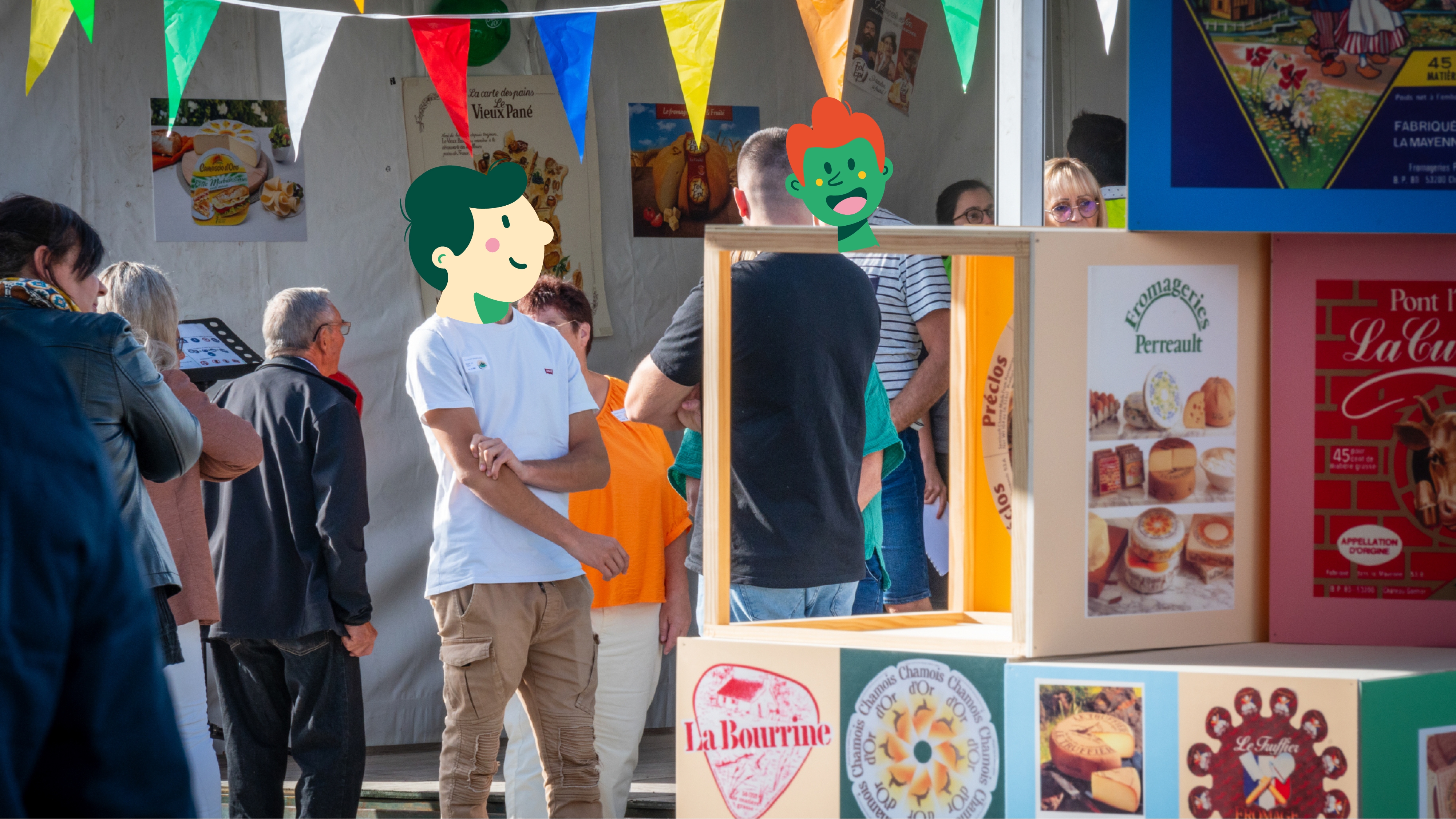 Un aperçu de l’installation mettant en lumière les différentes références historiques des Fromageries Perreault